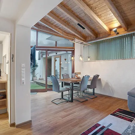 Schwarzwald-lodge Ferienunterkunft * Kappelrodeck